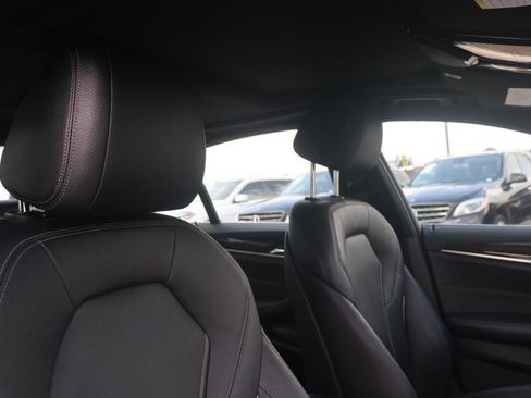 Used 2018 BMW 530i xDrive image 29