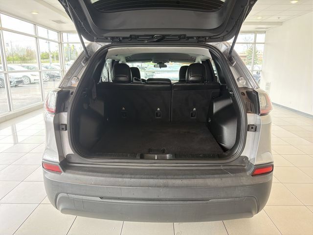 Used 2019 Jeep Cherokee Latitude Plus FWD image 15