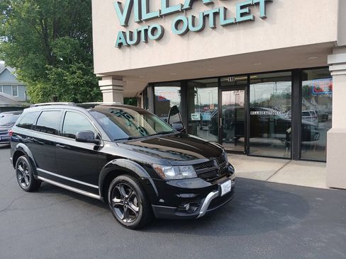 Used 2019 Dodge Journey Crossroad FWD image 23