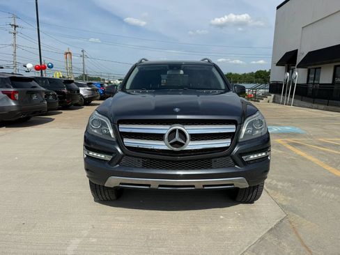 Used 2014 Mercedes-Benz GL 450 4MATIC image 2