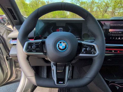 New 2026 BMW i5 eDrive40 w/ M Sport Package image 25