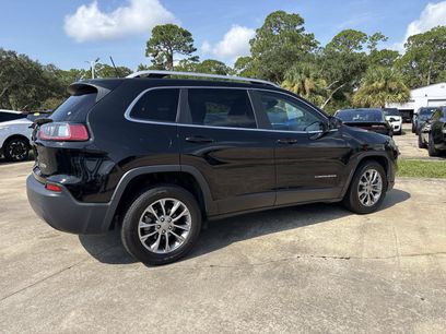 Used 2019 Jeep Cherokee Latitude Plus w/ Comfort/Convenience Group