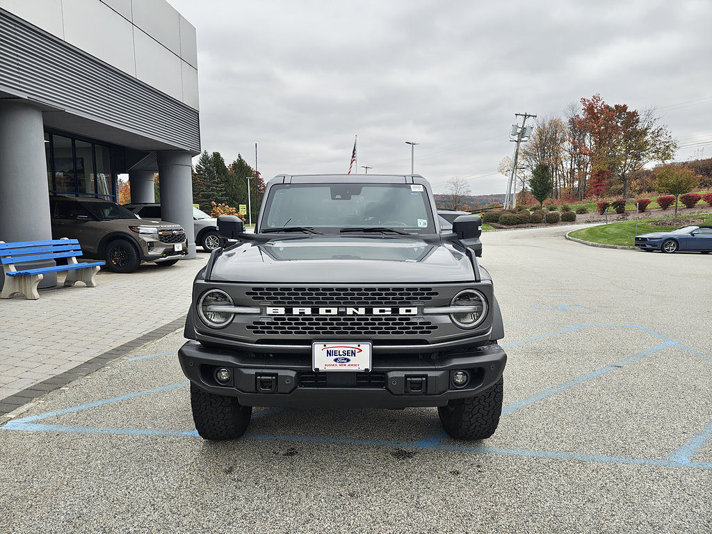 Used 2023 Ford Bronco Badlands AWD/4WD image 3