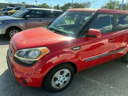 Used 2013 Kia Soul Base image 1