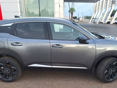 New 2026 Nissan Kicks SR FWD image 9