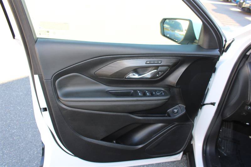 Used 2024 GMC Terrain SLT AWD/4WD image 10
