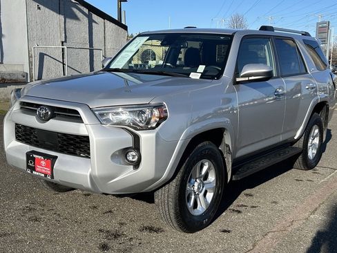 Certified 2024 Toyota 4Runner SR5 image 1