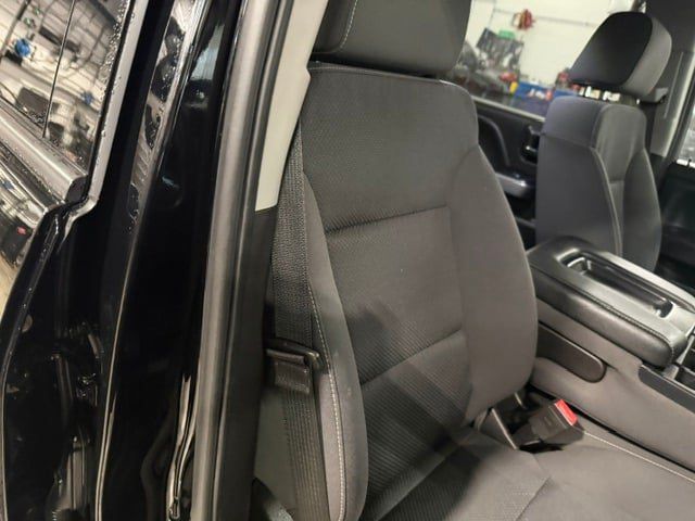 Used 2017 Chevrolet Silverado 2500 LT w/ Midnight Edition AWD/4WD image 12