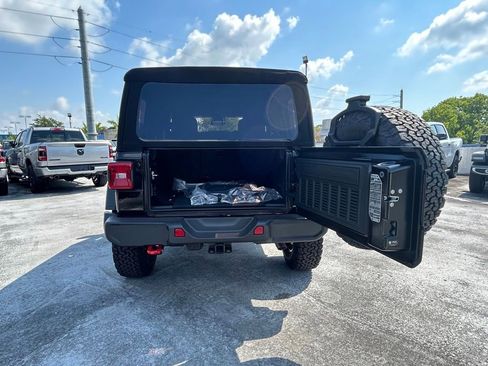 New 2024 Jeep Wrangler Unlimited Rubicon image 27