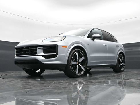 New 2026 Porsche Cayenne E-Hybrid image 41