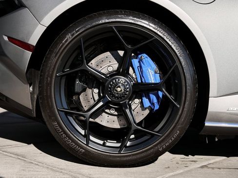 Used 2023 Lamborghini Huracan Tecnica image 14