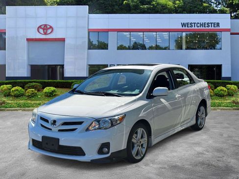 Used 2013 Toyota Corolla S w/ Premium Pkg FWD image 2
