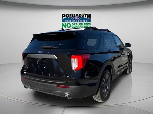 Used 2022 Ford Explorer XLT w/ Equipment Group 202A AWD/4WD image 32