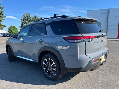 New 2026 Nissan Pathfinder Platinum w/ Cargo Package AWD/4WD image 3
