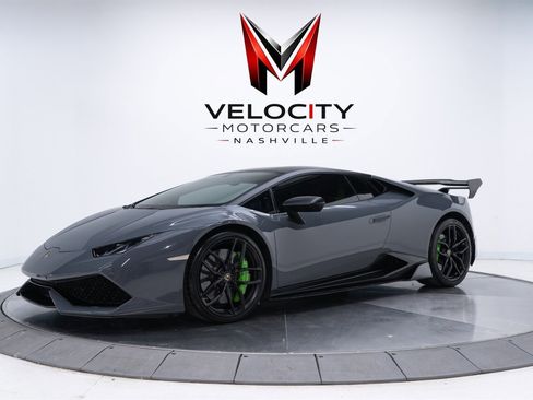 Used 2017 Lamborghini Huracan LP 610-4 AWD/4WD image 2