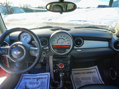 Used 2011 MINI Cooper Hardtop image 10