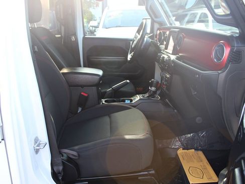 Used 2021 Jeep Wrangler Unlimited Rubicon image 25