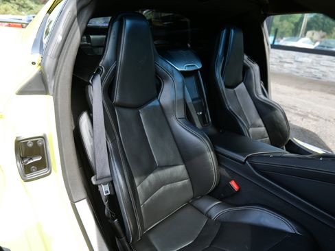 Used 2021 Chevrolet Corvette Stingray Preferred Cpe w/ Z51 Performance Package image 41