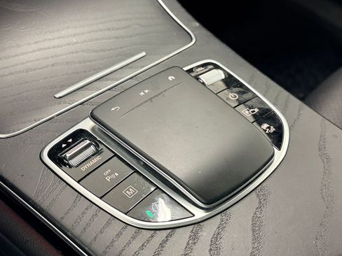 Used 2022 Mercedes-Benz GLC 300 image 32