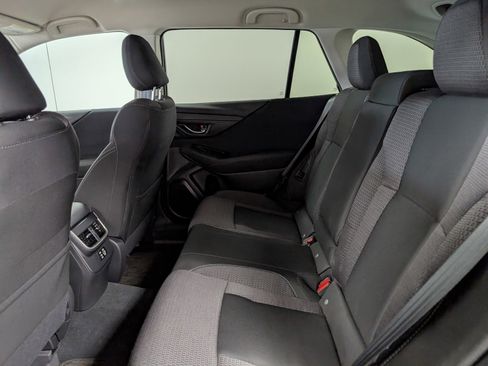 Used 2025 Subaru Outback Premium image 4