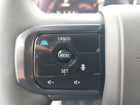 New 2025 Nissan Armada PRO-4X AWD/4WD image 18