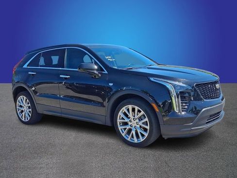 Used 2021 Cadillac XT4 Luxury w/ Cold Weather Package AWD/4WD image 2