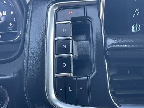 Certified 2023 Chevrolet Suburban Z71 w/ Z71 Off-Road Package AWD/4WD image 24