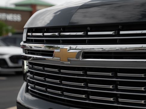 Used 2021 Chevrolet Tahoe Premier AWD/4WD image 35