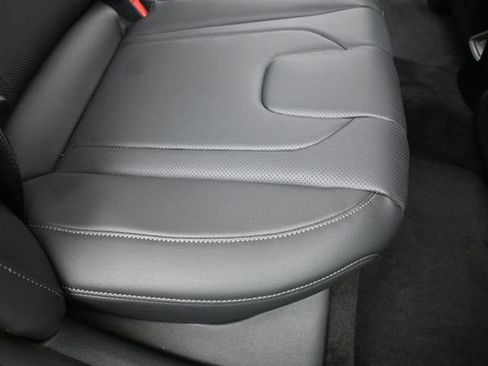 Used 2026 Hyundai Elantra Limited FWD image 16