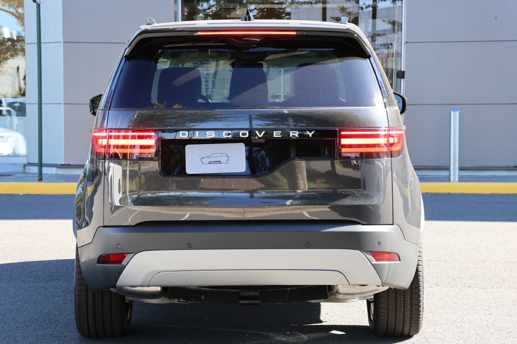 New 2026 Land Rover Discovery S AWD/4WD image 6