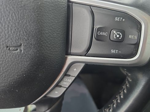 Used 2020 RAM 1500 Big Horn AWD/4WD image 18