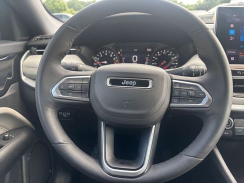 Used 2025 Jeep Compass Limited AWD/4WD image 28