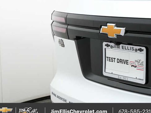 New 2026 Chevrolet Traverse LT w/ Driver Confidence Package AWD/4WD image 35