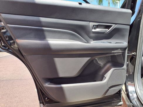 Used 2025 Toyota Grand Highlander FWD image 18
