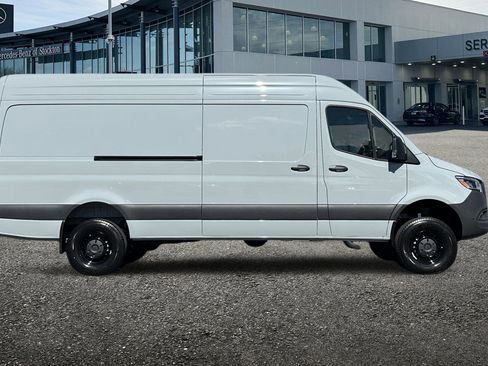 New 2026 Mercedes-Benz Sprinter 2500 image 3