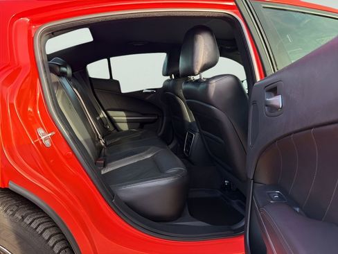Used 2018 Dodge Charger GT image 13