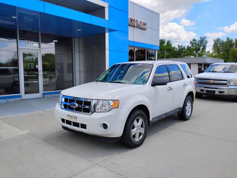Used 2012 Ford Escape XLS AWD/4WD image 13