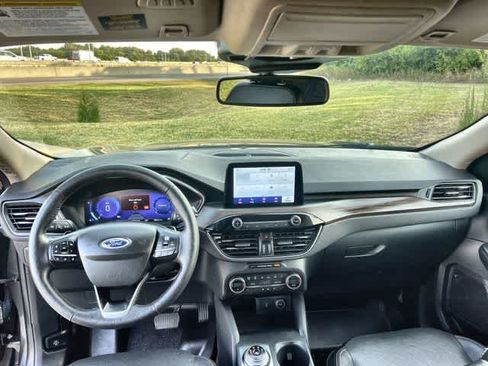 Used 2020 Ford Escape Titanium AWD/4WD image 15