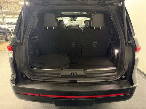 Used 2024 Lincoln Navigator Reserve AWD/4WD image 16