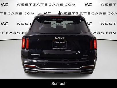 Used 2023 Kia Sorento S w/ Panoramic Sunroof Package