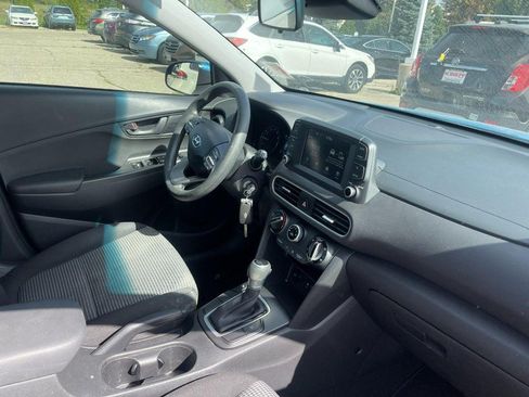 Used 2019 Hyundai Kona SE FWD image 2