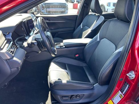 Used 2025 Toyota Camry SE image 23