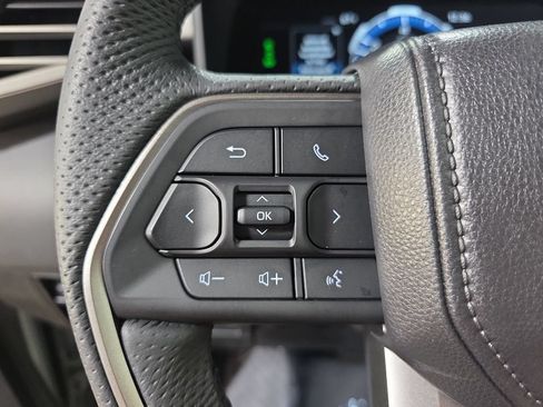 Used 2026 Toyota Tundra Limited AWD/4WD image 16