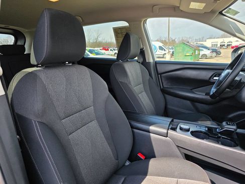 Used 2025 Nissan Rogue SV AWD/4WD image 33