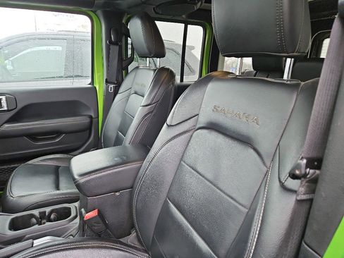 Used 2019 Jeep Wrangler Unlimited Sahara w/ Cold Weather Group image 7