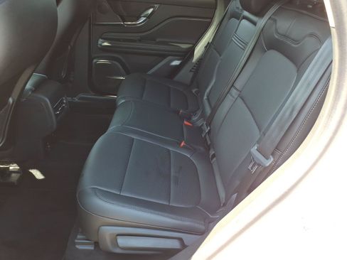 Used 2025 Lincoln Corsair AWD w/ Equipment Group 101A image 11
