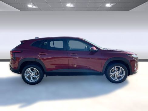 Certified 2024 Chevrolet Trax LS w/ LS Convenience Package image 7