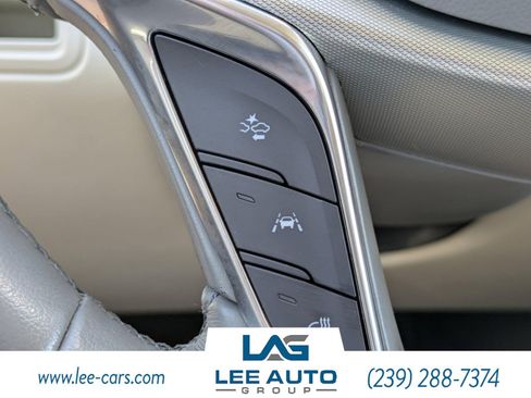Used 2021 Cadillac XT5 Premium Luxury FWD image 22