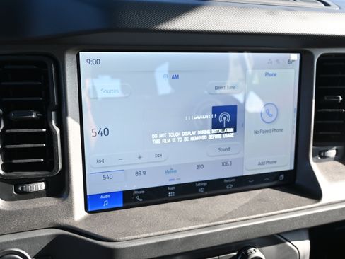 New 2025 Ford Bronco 4-Door image 24