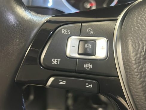 Used 2019 Volkswagen e-Golf SE w/ Driver Assistance Package image 25